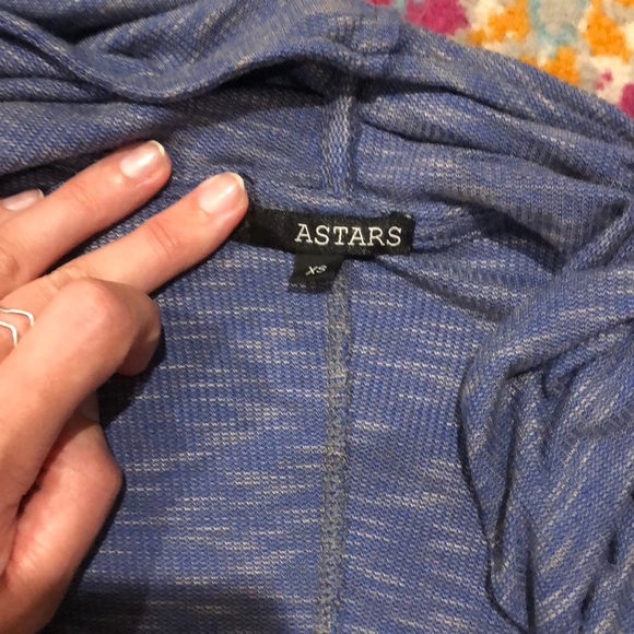 HOLD - Picture 4 of 4